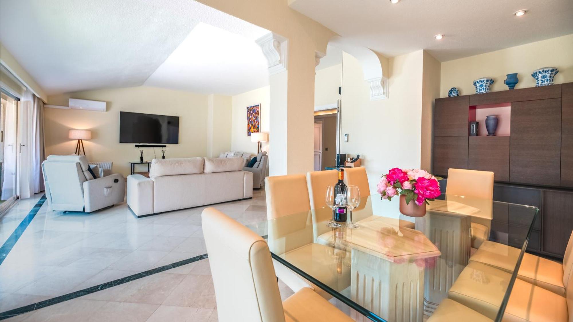 Penthouse Boutique Suite Marbella Bagian luar foto